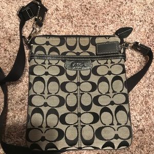 Coach crossover purse